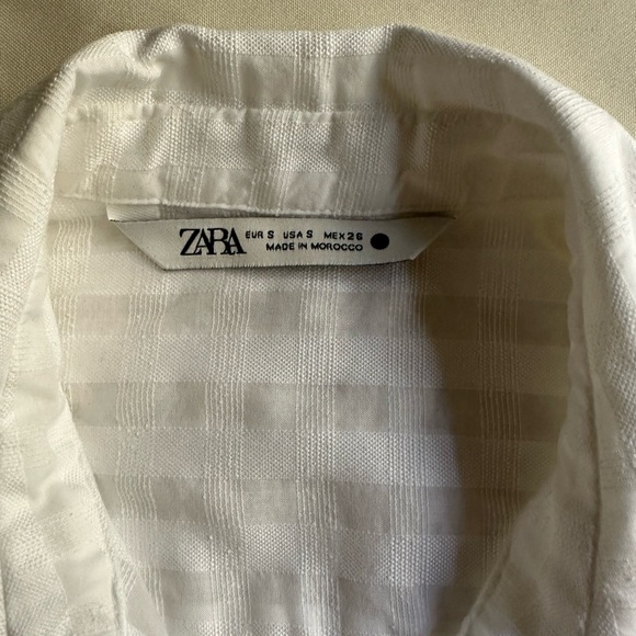 Zara White Button Down Shirt with Tie Front - Picture 2 of 11